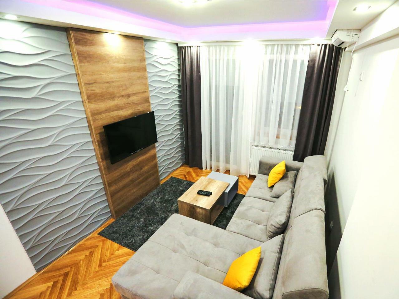 Jacuzzi Oasis Apartment Novi Sad Eksteriør bilde